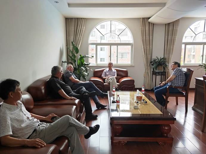 clip_image006.jpg clip_image006.jpg